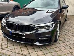 Grau Gebraucht 2018 BMW 540 Shadowline Kombi | 29.900 € (Fairer Preis)