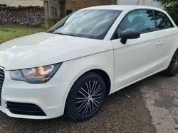 Weiß Gebraucht 2012 Audi A1 Attraction Kleinwagen | 4.450 € (Guter Preis)