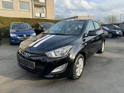 Schwarz Gebraucht 2014 Hyundai i20 Edition Limousine | 3.900 € (Fairer Preis)