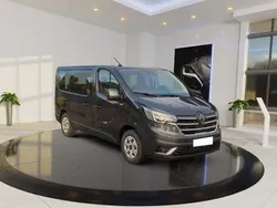 Grau Gebraucht 2024 Renault Trafic Equilibre Van | 40.289 € (Fairer Preis)