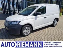 Candyweiß Gebraucht 2022 VW Caddy Comfortline Van / Kleinbus | 21.419 € (Guter Preis)