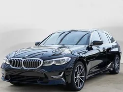 Schwarz Gebraucht 2021 BMW 320 Luxury Line Kombi | 23.999 € (Superpreis)