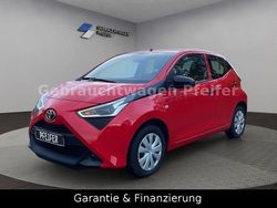 Rot Gebraucht 2021 Toyota Aygo Kleinwagen | 9.990 € (Fairer Preis)