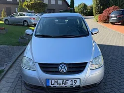 Grau Gebraucht 2010 VW Fox Kleinwagen | 1.999 € (Guter Preis)