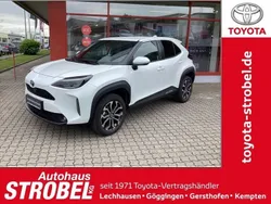 Schneeweiß Gebraucht 2023 Toyota Yaris Cross Team SUV | 24.290 € (Guter Preis)
