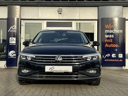 Deep black perleffekt Gebraucht 2022 VW Passat Elegance Kombi | 23.750 € (Fairer Preis)