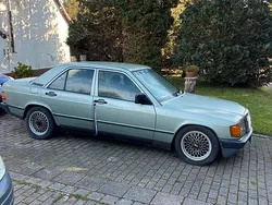 Grün Gebraucht 1987 Mercedes 190 Limousine | 5.000 €