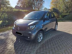 Grau Gebraucht 2016 Smart ForFour Passion Limousine | 7.700 € (Fairer Preis)