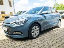 Blau Gebraucht 2018 Hyundai i20 Kleinwagen | 7.900 € (Guter Preis)
