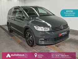 Grau Gebraucht 2023 VW Touran Highline Van / Kleinbus | 28.880 € (Superpreis)