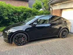 Schwarz Gebraucht 2022 Tesla Model Y Performance SUV | 34.990 € (Fairer Preis)
