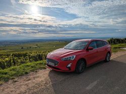 Rot Gebraucht 2018 Ford Focus Titanium Limousine | 13.900 € (Fairer Preis)