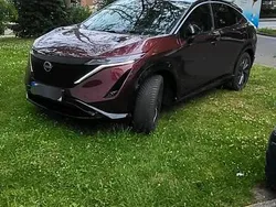 Rot Gebraucht 2024 Nissan Ariya SUV | 39.500 €