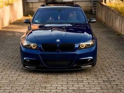 Blau Gebraucht 2009 BMW 335 Performance Limousine | 16.000 €