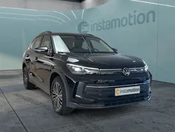 Schwarz Gebraucht 2025 VW Tiguan Pro SUV | 39.734 € (Fairer Preis)