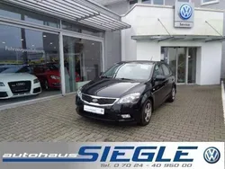 Schwarz metallic Gebraucht 2010 Kia Ceed Limousine | 6.850 € (Teuer)