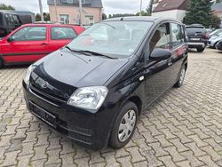 Schwarz Gebraucht 2006 Daihatsu Cuore Plus Kleinwagen | 2.999 € (Fairer Preis)