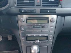 Gebraucht 2006 Toyota Avensis Kombi | 2.400 €