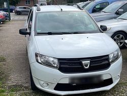 Weiß Gebraucht 2014 Dacia Logan MCV Kombi | 1.350 €