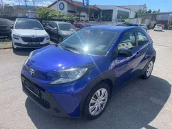 Juniper blue Gebraucht 2023 Toyota Aygo X-play Kleinwagen | 15.990 € (Guter Preis)