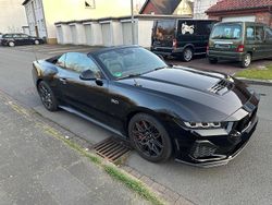 Schwarz Gebraucht 2024 Ford Mustang GT Convertible Cabrio | 57.600 € (Etwas zu teuer)