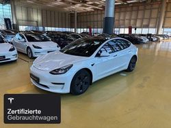 Pearl white multicoat Gebraucht 2021 Tesla Model 3 Long Range AWD Limousine | 28.200 € (Fairer Preis)