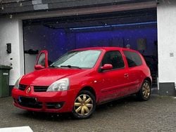 Rot Gebraucht 2008 Renault Clio II Campus Kleinwagen | 1.200 € (Guter Preis)
