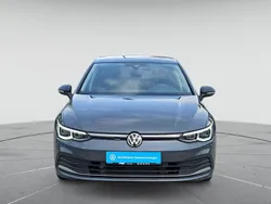 Grau Gebraucht 2022 VW Golf VIII Active Limousine | 22.190 € (Fairer Preis)