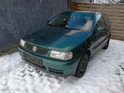 Grün Gebraucht 1997 VW Polo Limousine | 900 € (Guter Preis)