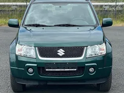Grün Gebraucht 2009 Suzuki Grand Vitara SUV | 7.900 € (Fairer Preis)