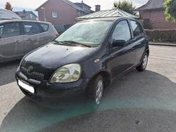 Blau Gebraucht 2004 Toyota Yaris Kleinwagen | 1.350 € (Superpreis)