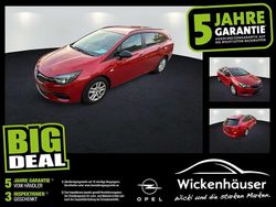 Chili rot/kardio rot (metallic) Gebraucht 2022 Opel Astra Edition Kombi | 16.990 € (Guter Preis)