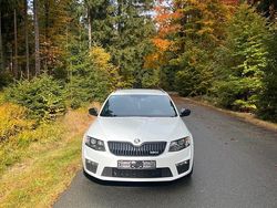 Weiß Gebraucht 2015 Skoda Octavia RS Kombi | 10.000 € (Guter Preis)