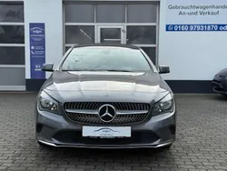 Grau Gebraucht 2019 Mercedes CLA200 Limousine | 20.990 € (Guter Preis)
