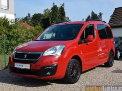 Rot ultimate Gebraucht 2016 Peugeot Partner Tepee Active Van / Kleinbus | 7.990 € (Fairer Preis)