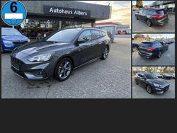 Grau Gebraucht 2022 Ford Focus ST-Line Kombi | 19.488 € (Fairer Preis)