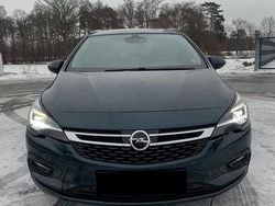 Grün Gebraucht 2019 Opel Astra Kombi | 9.500 € (Guter Preis)
