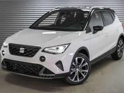 Candy weiß/dach schwarz... Neu 2025 Seat Arona FR SUV | 27.192 € (Guter Preis)