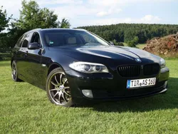 Schwarz Gebraucht 2011 BMW 520 Sport Line Kombi | 13.399 € (Teuer)