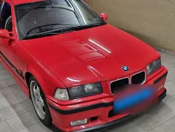 Rot Gebraucht 1994 BMW 318 M Sport Limousine | 23.600 €