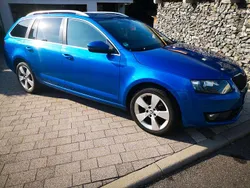 Blau Gebraucht 2014 Skoda Octavia Kombi | 13.900 €