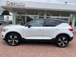 Weiß Gebraucht 2021 Volvo XC40 R-Design SUV | 32.850 € (Etwas zu teuer)