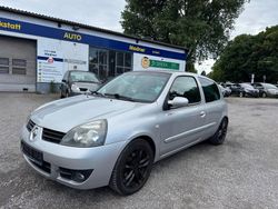 Silber Gebraucht 2007 Renault Clio II Campus Limousine | 1.490 € (Fairer Preis)