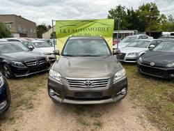 Braun Gebraucht 2012 Toyota RAV4 Travel SUV | 7.999 € (Fairer Preis)