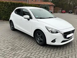 Weiß Gebraucht 2017 Mazda 2 Nakama Kleinwagen | 6.800 € (Guter Preis)