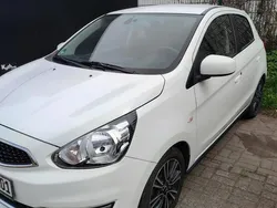 Weiß Gebraucht 2018 Mitsubishi Space Star Edition Kleinwagen | 4.950 € (Superpreis)
