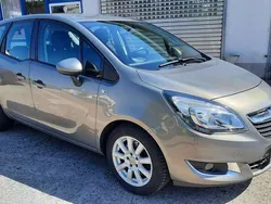 Muskatgrau/muskat braun(m2) Gebraucht 2014 Opel Meriva Style Van / Kleinbus | 6.500 € (Fairer Preis)