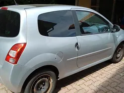 Silber Gebraucht 2011 Renault Twingo Authentique Kleinwagen | 600 € (Guter Preis)