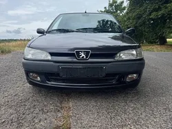 Grün Gebraucht 1999 Peugeot 306 Limousine | 2.900 €