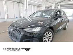 Mythosschwarz metallic (metallic) Gebraucht 2023 Audi A3 Sportback Limousine | 24.990 € (Guter Preis)